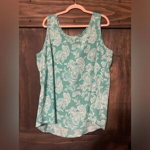 Scoop neck pullover blouse